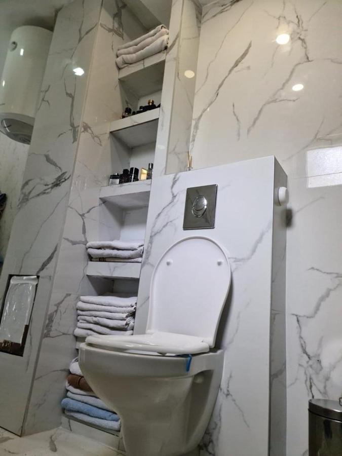Sea Side Apartment Kotor Bagian luar foto